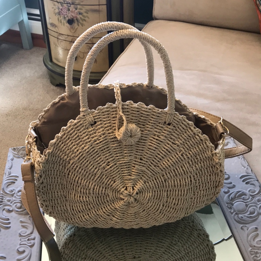 Round Tote Bag - LAST ONE! - Picture 3 of 4